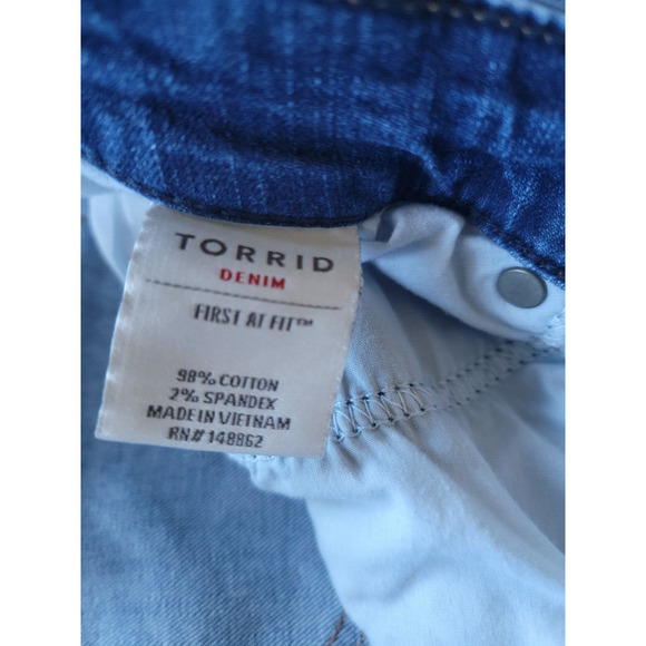 Torrid Womens Plus 24R Boyfriend Jeans First at Fit Dark Wash Blue - Picture 10 of 11